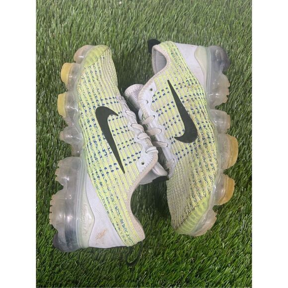 Nike Air VaporMax Flyknit 3 GS Light Silver Volt Size 5.5Y Womens 7 BQ5238-002 - Picture 7 of 9